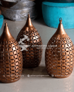 Lampu hias tembaga berbentuk unik