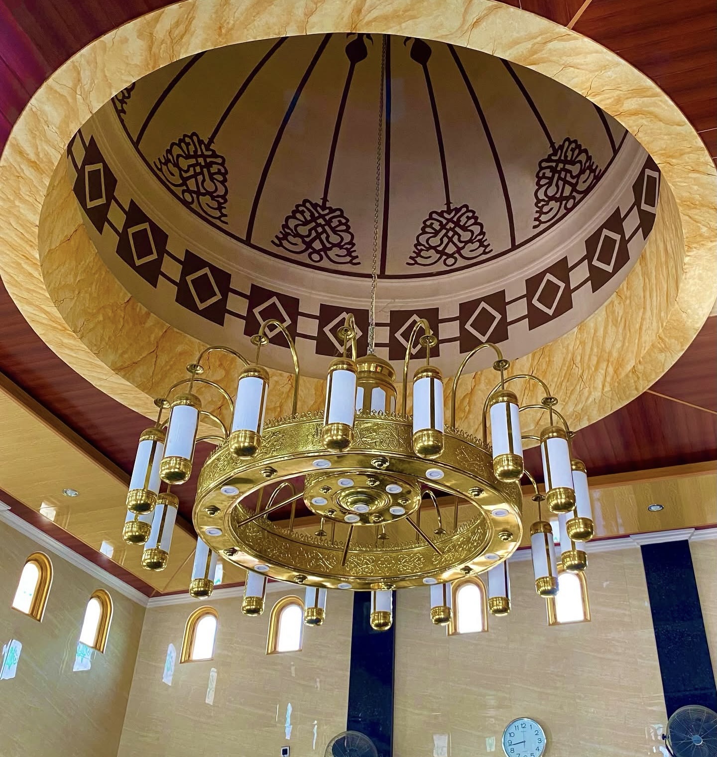 lampu nabawi kuningan masjid besar