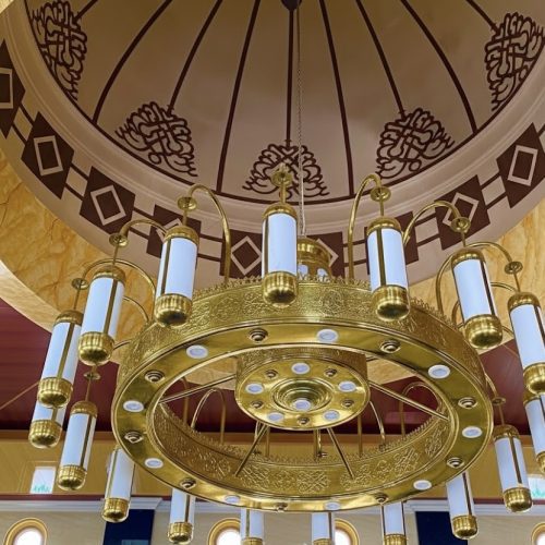 detail ukiran lampu nabawi kuningan