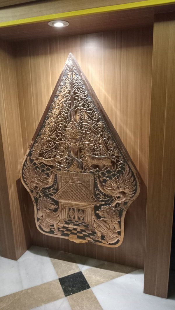 pengrajin gunungan wayang tembaga Artharupa Logam