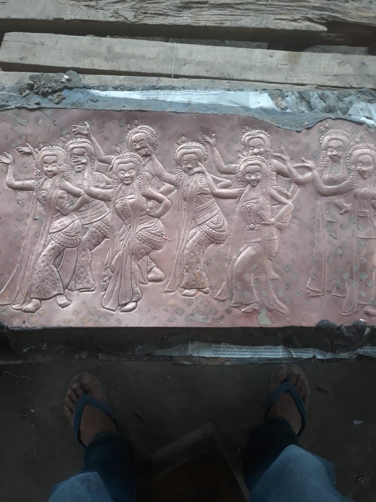 proses pembuatan relief tembaga