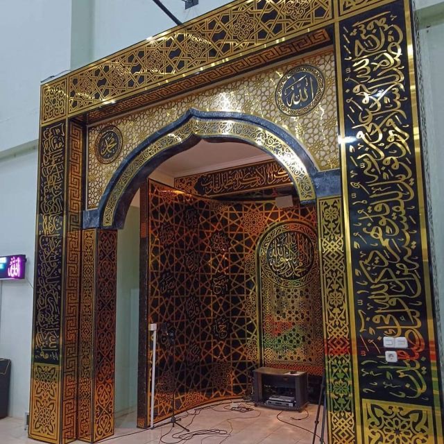 mihrab masjid tembaga ukiran islami